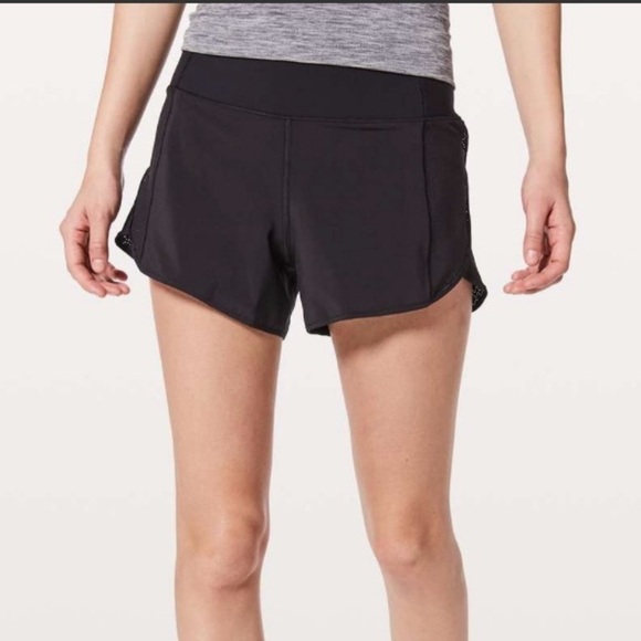 Lululemon Real Quick Short *Perforated
3.5"
Black-Size 10 - Picture 2 of 9